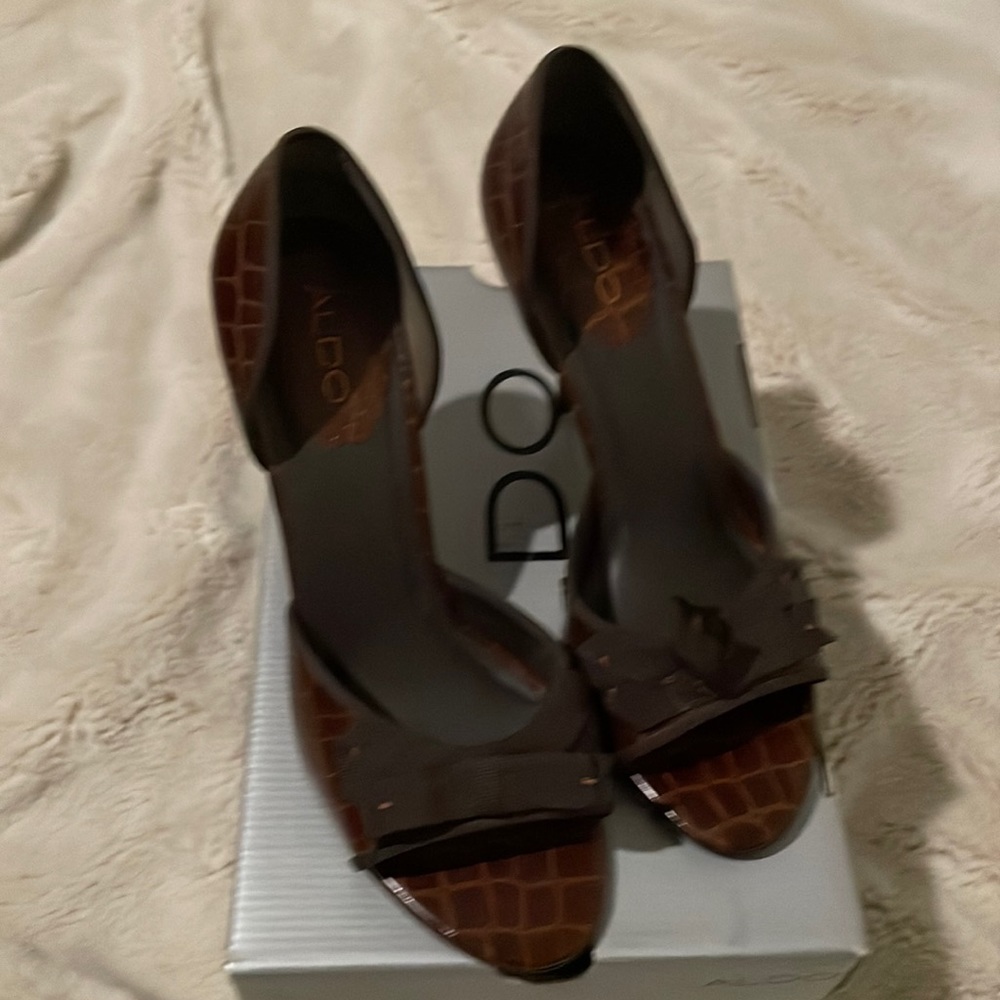 Aldo high heel shoes